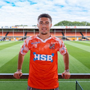 官方：福伦丹租借沙勒罗瓦前锋德斯科特，合同附带买断条款