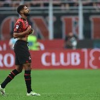 跟队记者：奇克突发急性阑尾炎住院，今天将接受手术切除阑尾